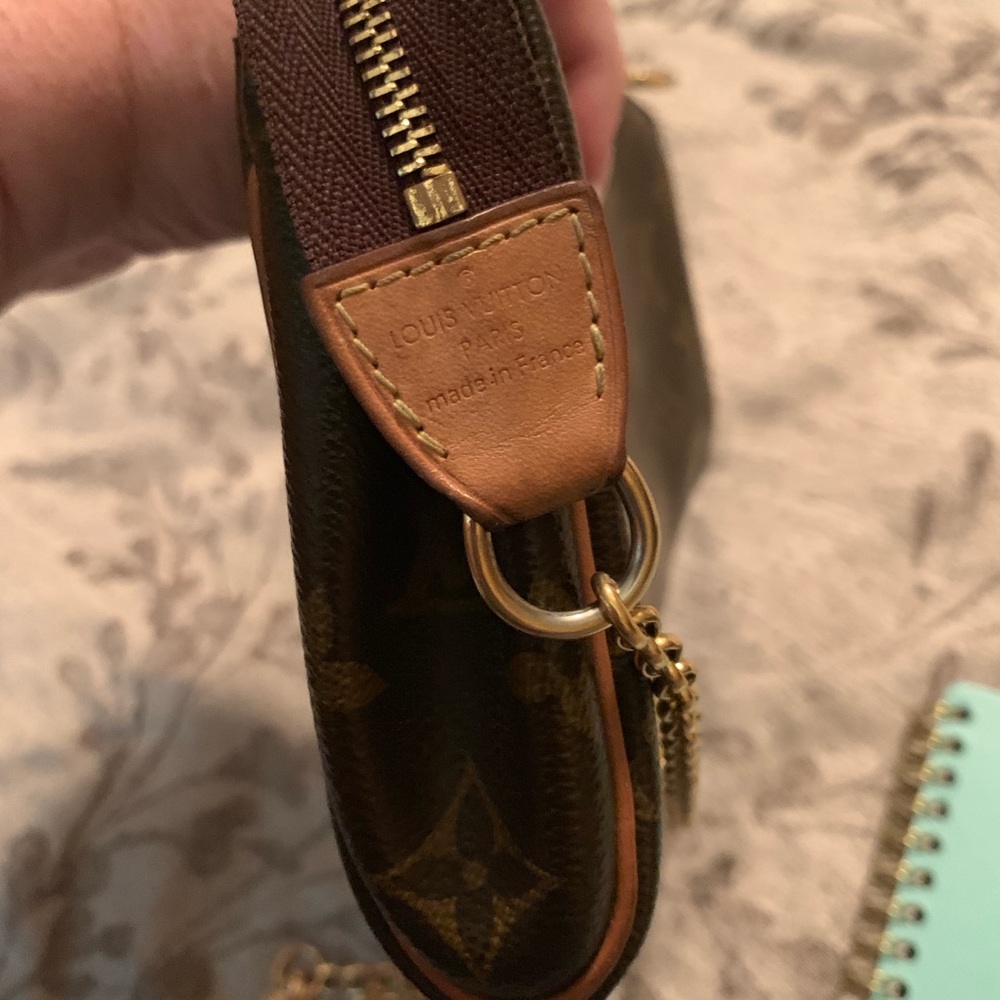 Louis Vuitton Eva Clutch - Picture 4 of 8